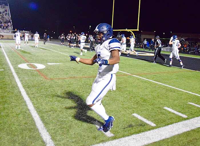 Jaden Nixon celebrating with the 'Cabbage Patch' dance